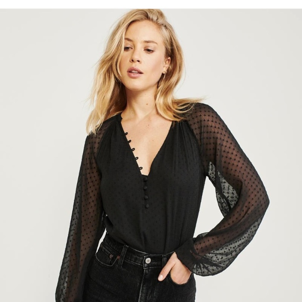 Abercrombie clipdot chiffon bodysuit